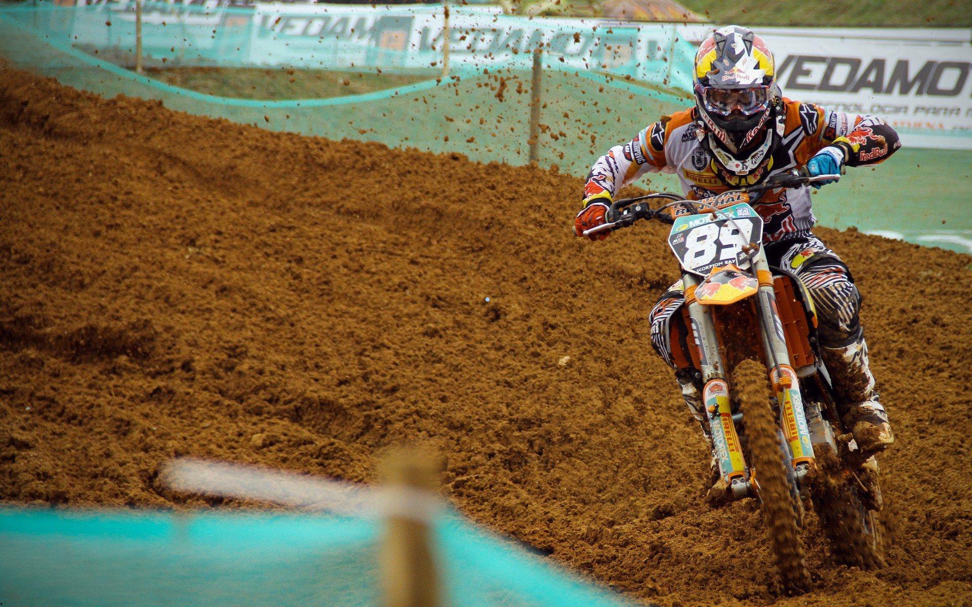 足彩网官网|皇马传奇雷蒙坦言，阿隆索离任非意外之举，球员核心地位永不动摇