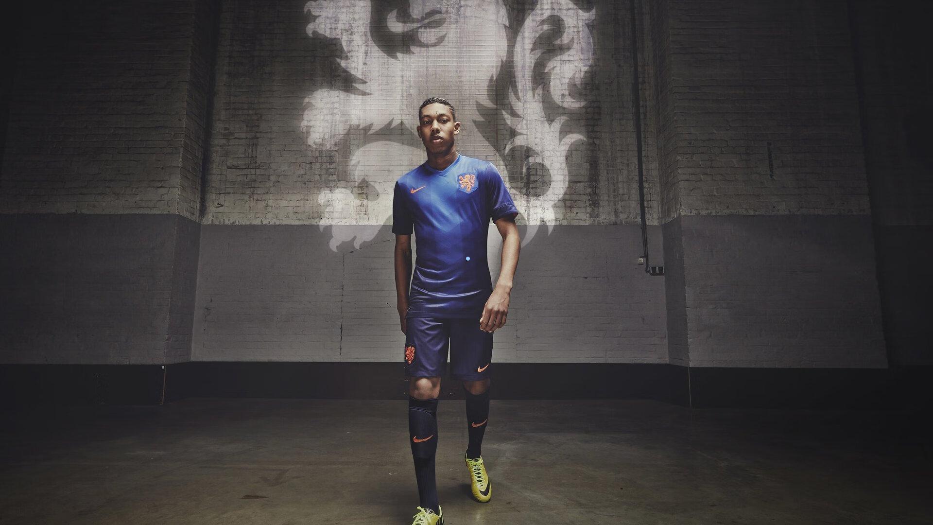 足彩网赛事团队：德甲焦点战，莱比锡红牛主场硬撼勒沃库森，战术坚盾与攻势利矛的联赛巅峰对决